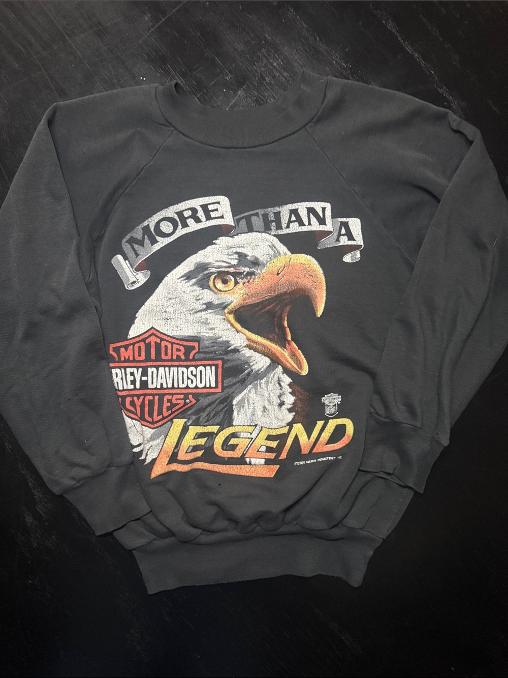Vintage Harley-Davidson 1965 Black Sweatshirt with Eagle Graphic.